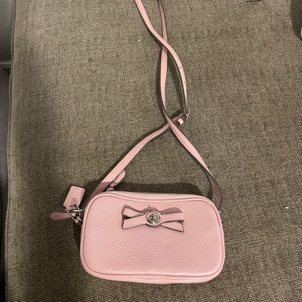 Soft pink clutch